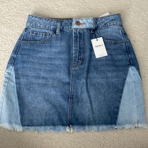 Denim skirt from Forever 21 size XS!